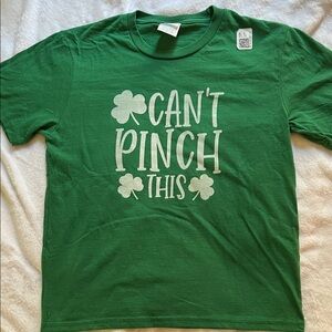 Green Kids “Can’t Pinch This” T-Shirt with Shamrock Design (Youth S)
